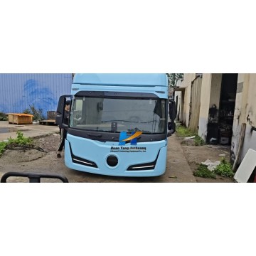 Shacman x6000 cabin assembly shacman trucks head x6000 x5000 DZ16251570447 Shacman x6000 car refrigerator 42 liters