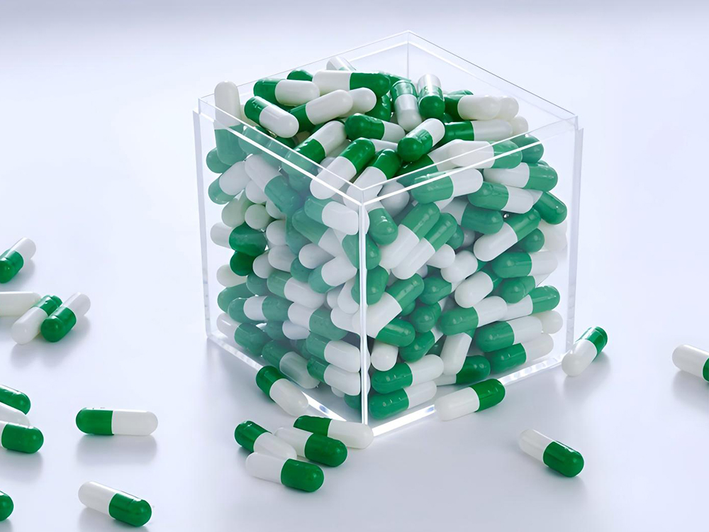 Natural Mineral-Based TiO2-Free Empty Capsules for High-Purity Formulations