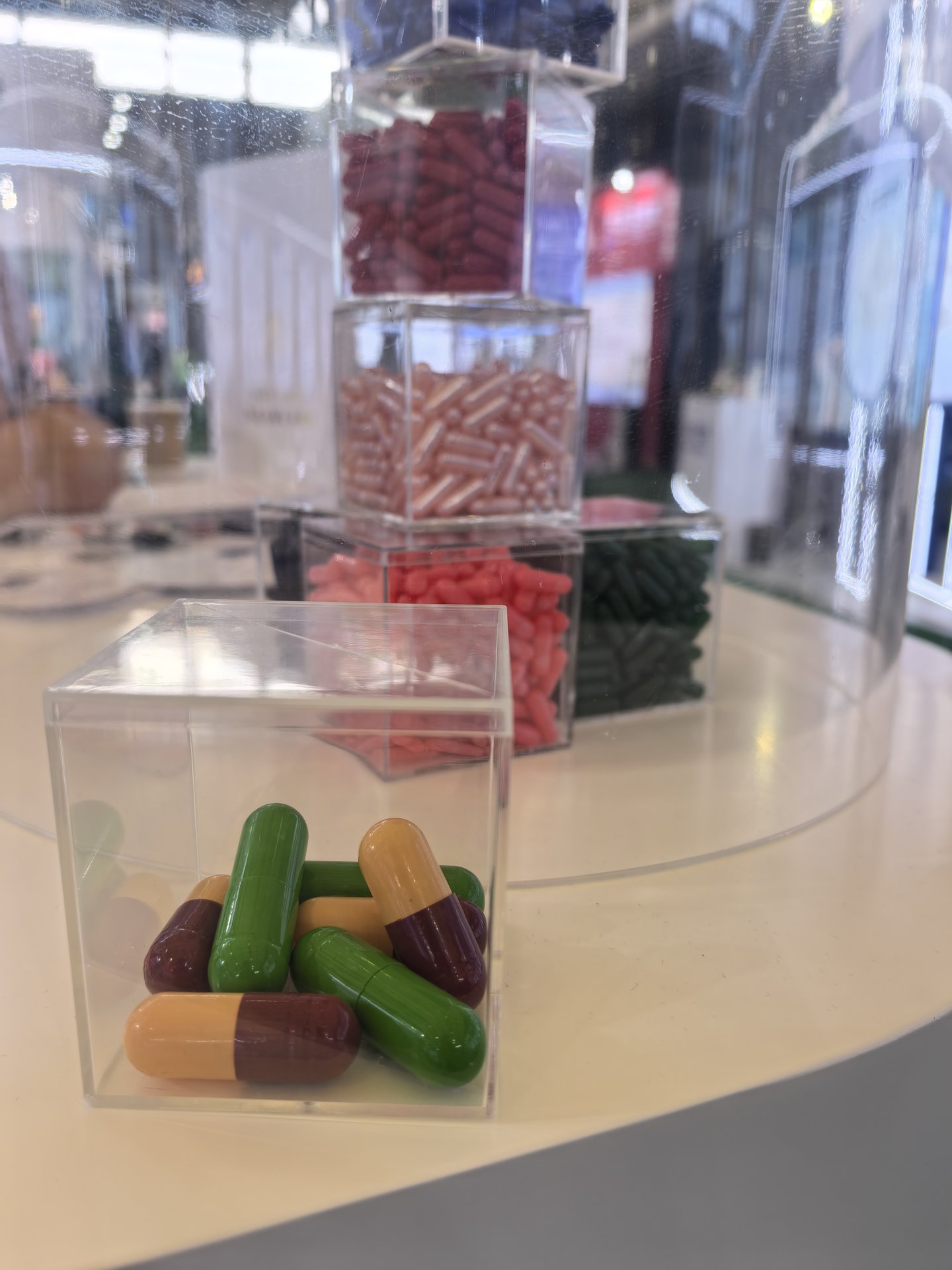 capsules-gélatine-dure-vides-variétés-couleurs-présentoir-acrylique.jpg