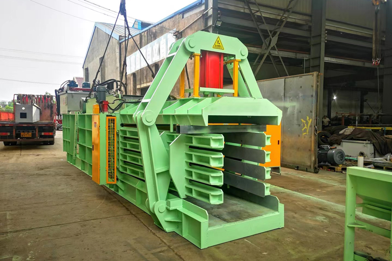 Hydraulic-baler-(7)