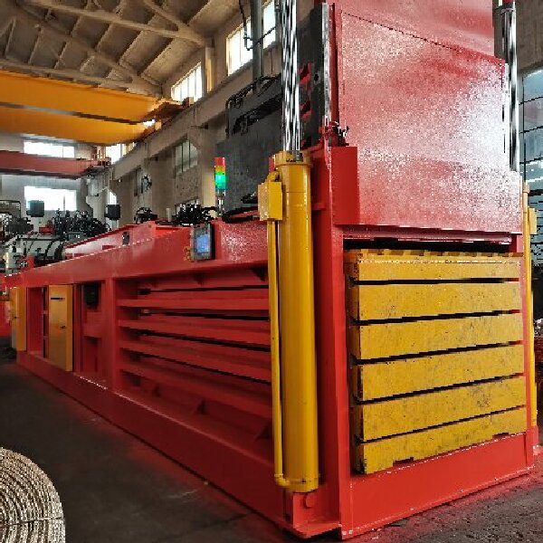 Semi-Automatic Horizontal Baler.jpg