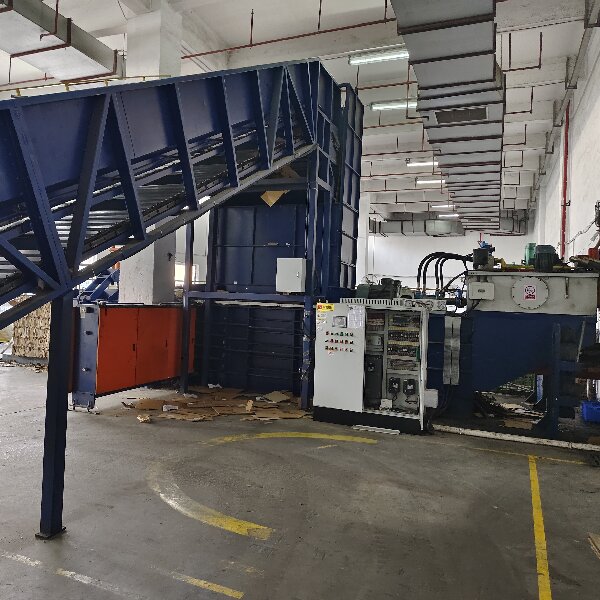 semi baler (6).jpg