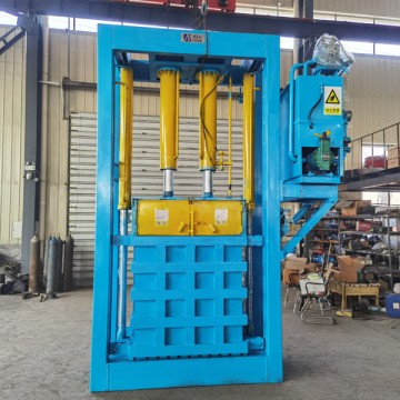 NK60LT Lifting Chamber Baling Machine