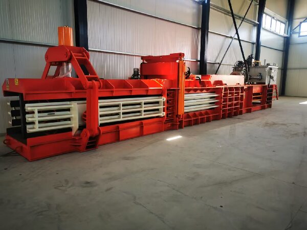 Horizontal Baler (8).jpg