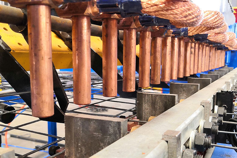 приблизно 6