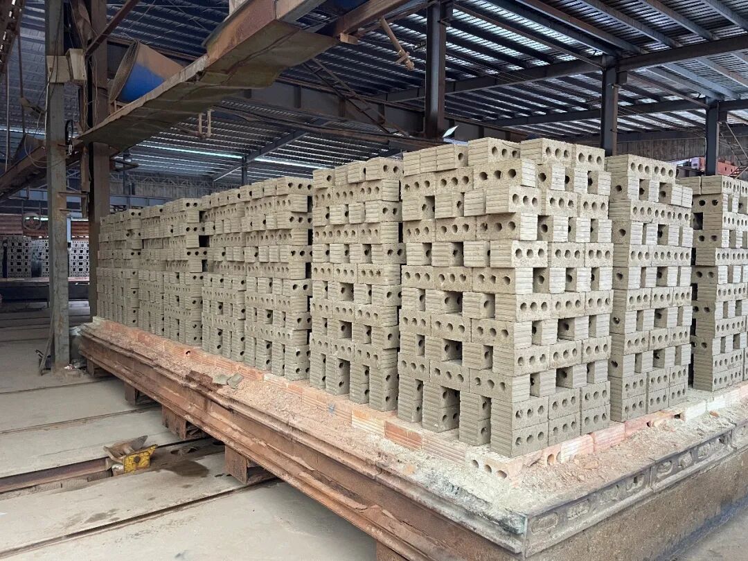Practical Operational Measures to Speed Up Tunnel Kiln Firing and Improve Fired Brick Quality