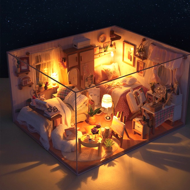 Professional Customization of Wooden Dollhouse Miniature Scenes