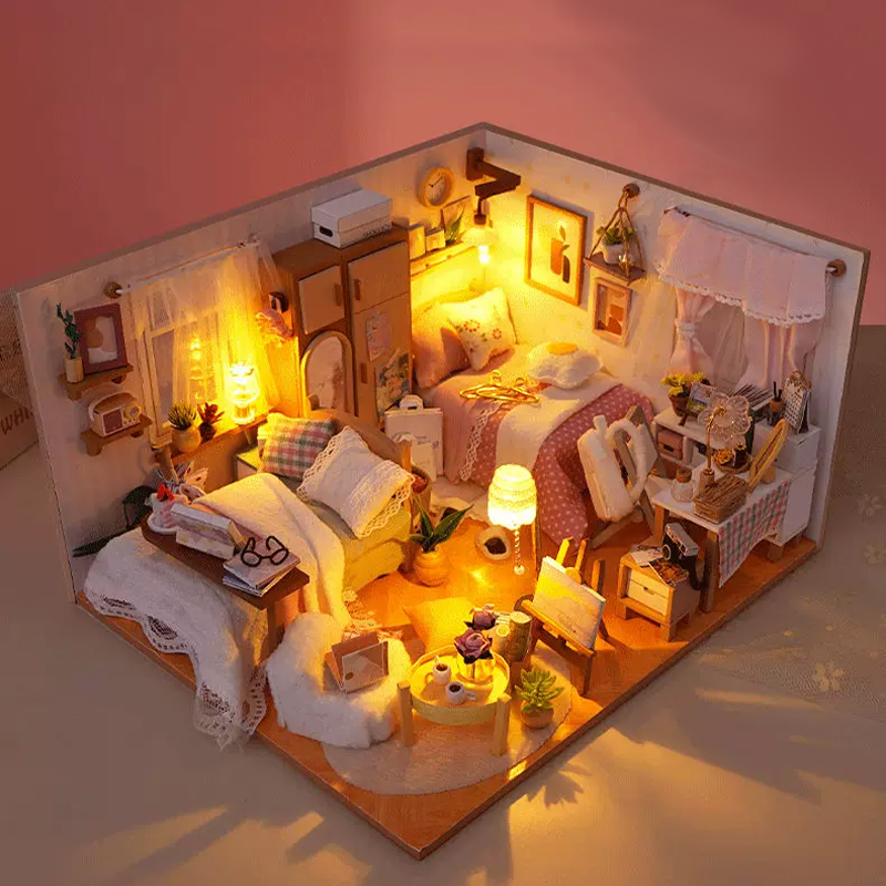 Miniature Detail View 1