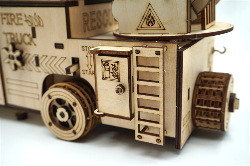 Rescue vehicle wooden model side detail