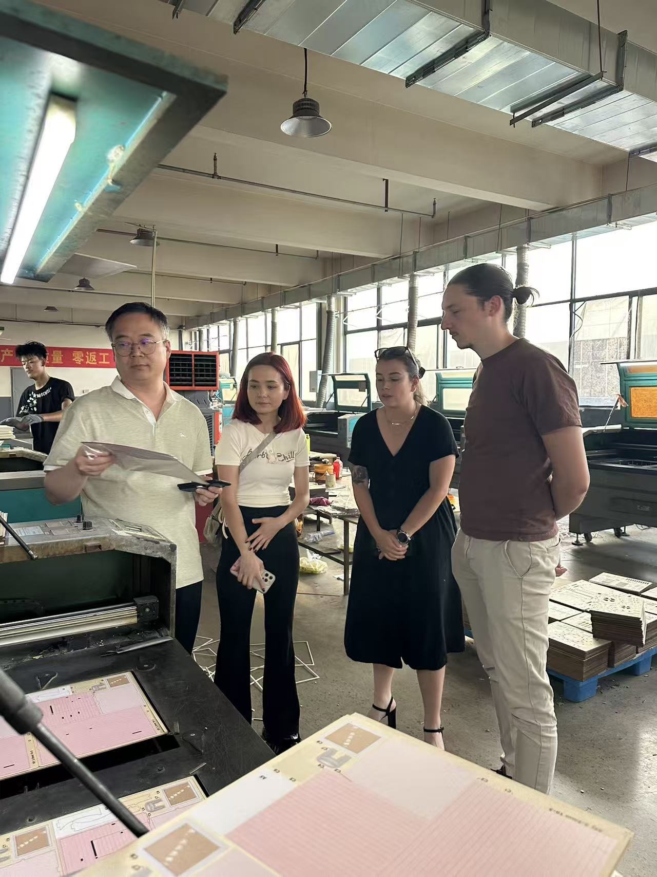 client-factory-visit-laser-cutting-workshop(1)