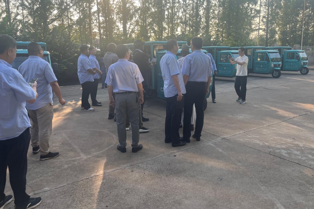 Customer Visit (1)