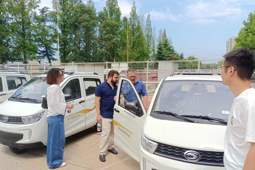 Customer Visit (4)
