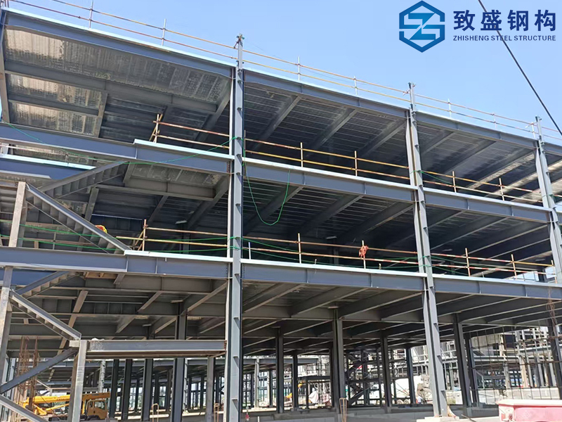 Prefabricated Steel Structure Building Garages Sto03.jpg