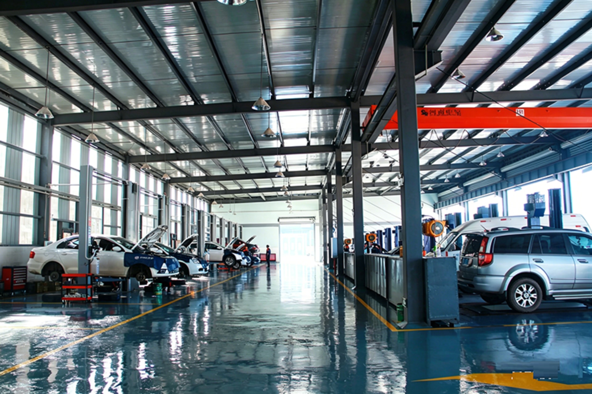 Concessionnaire automobile Steel Structure 4S en Guyane