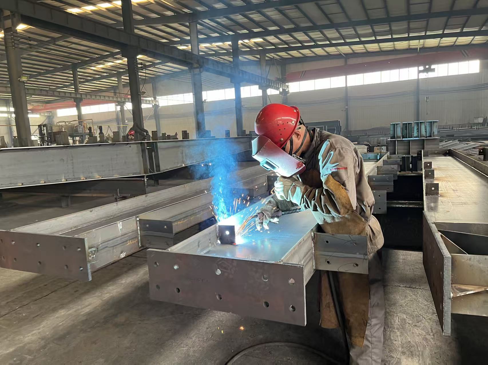 STRUCTURES ACIER DE ZHISHENG : CONSTRUIRE LES CHEMINS DE DEMAIN GRÂCE À L'HÉRITAGE ACIER CHINOIS