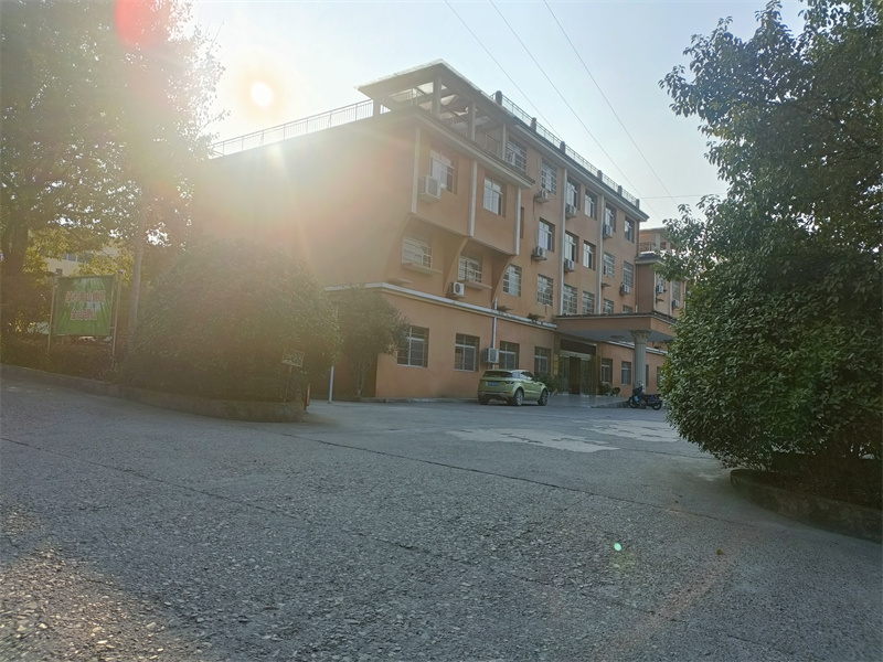 Corporate Exterior03