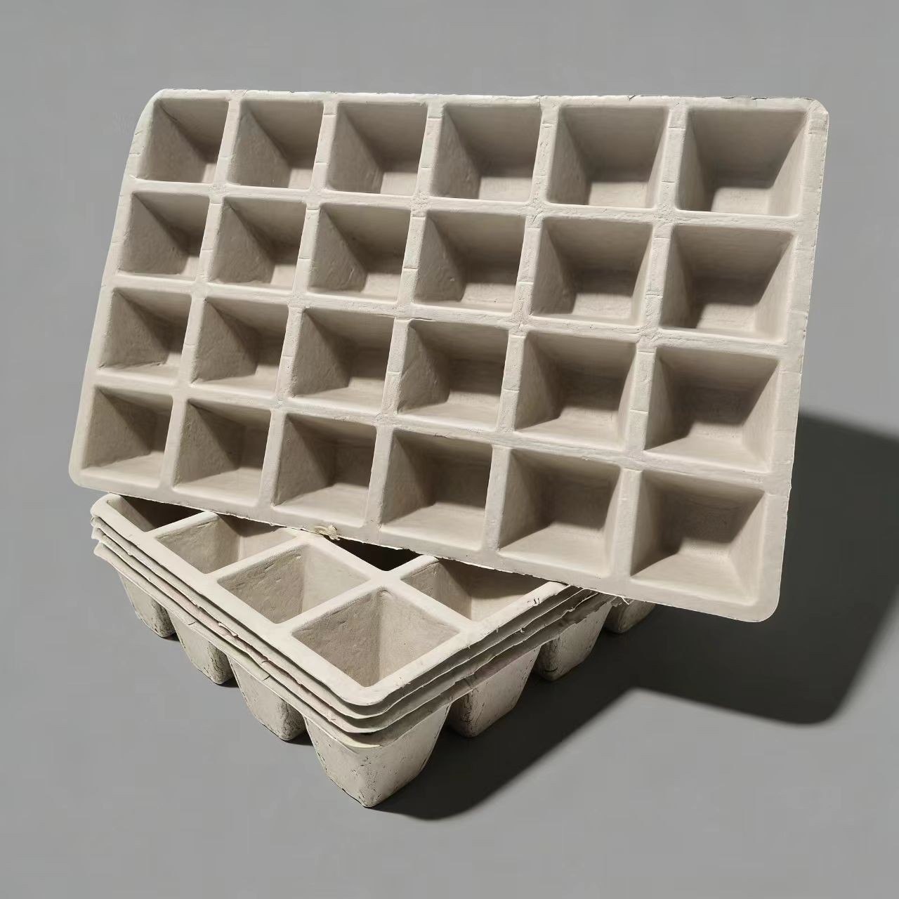 Sustainable Biodegradable Eco-Friendly Dry Press / Wet Press Molded Pulp Plant Pots & Planters