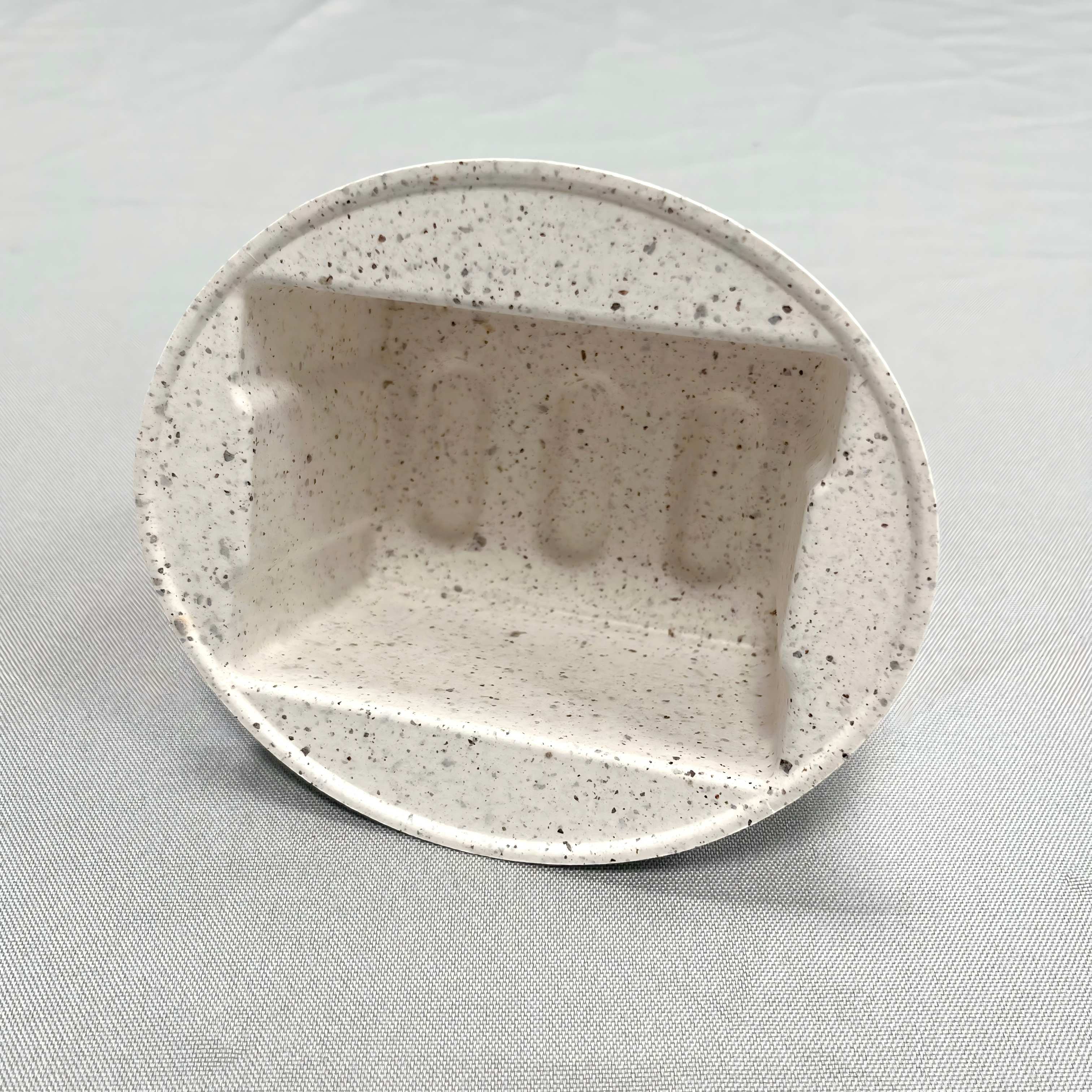 Plateau d'insertion pour chocolat en pâte de papier 100 % compostable, emballage en fibre moulée sur mesure OEM pour boîte de chocolat.jpg