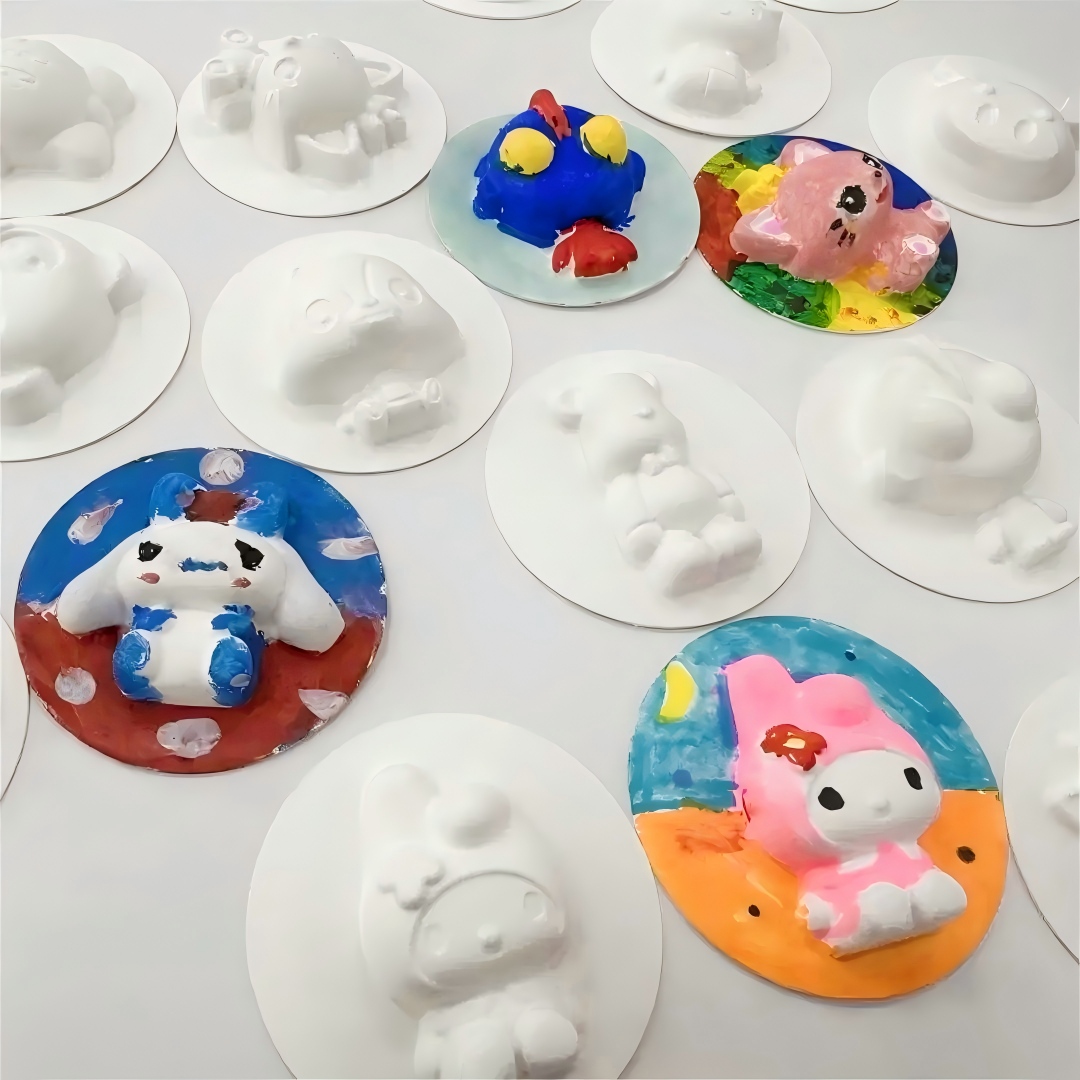 boîte à jouets à colorier soi-même.jpg