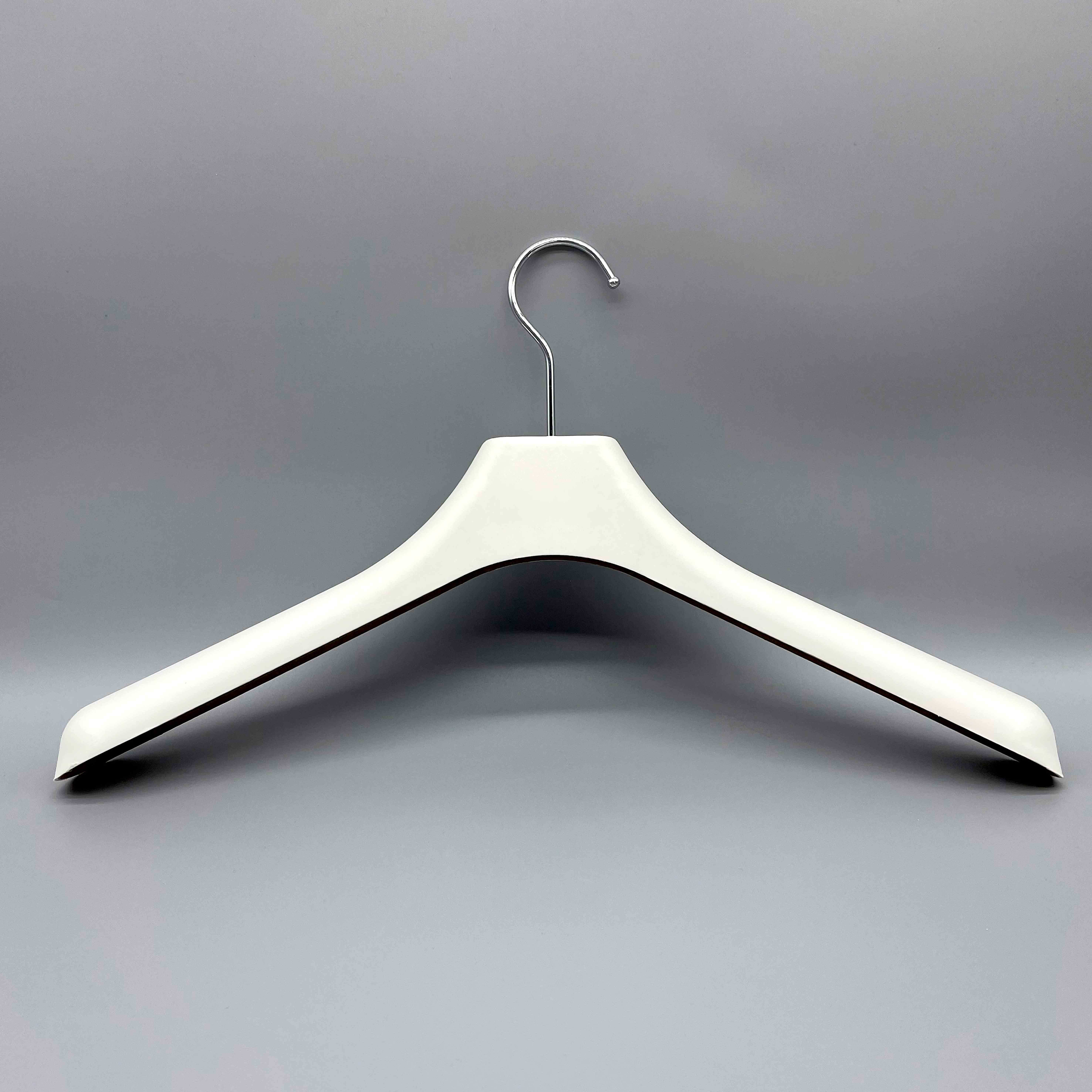 Eco-Friendly Wet-Pressed Hanger with Metal Hook