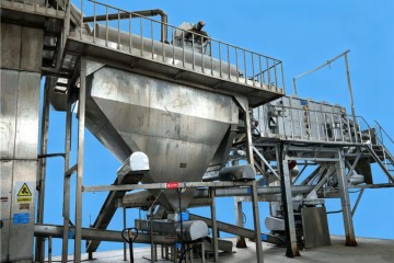Screening And Packaging Machinery. Multi-Level Vibrating Screen For Refined Salt, Automatic Packaging Machine For Refined Salt
