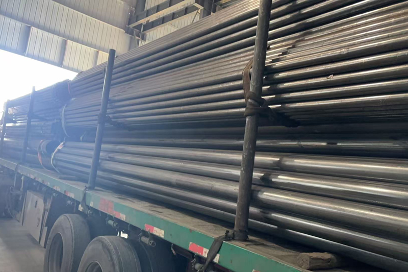 black-pipe-1
