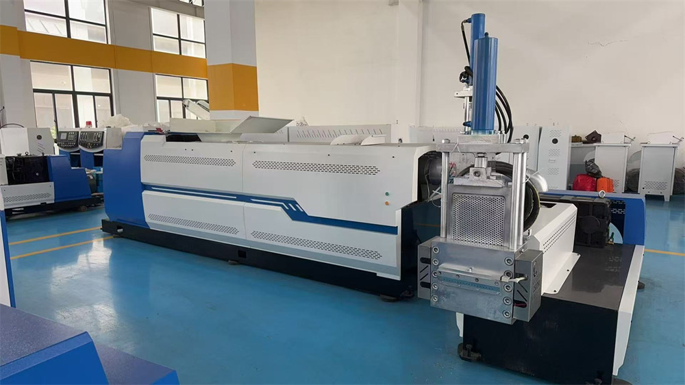 granule making machine