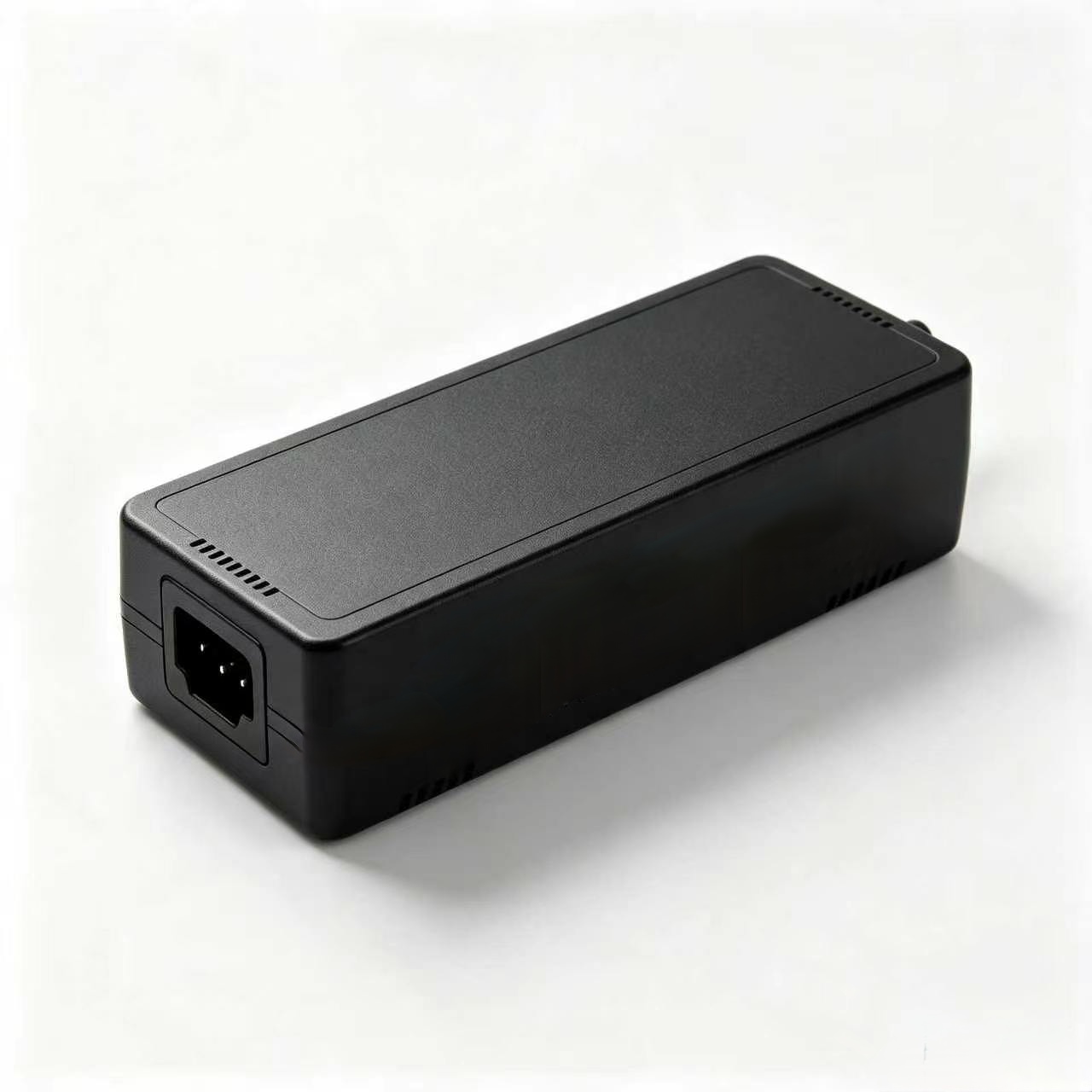 多重保護機能搭載 15-290W デスクトップ定電圧電源アダプター