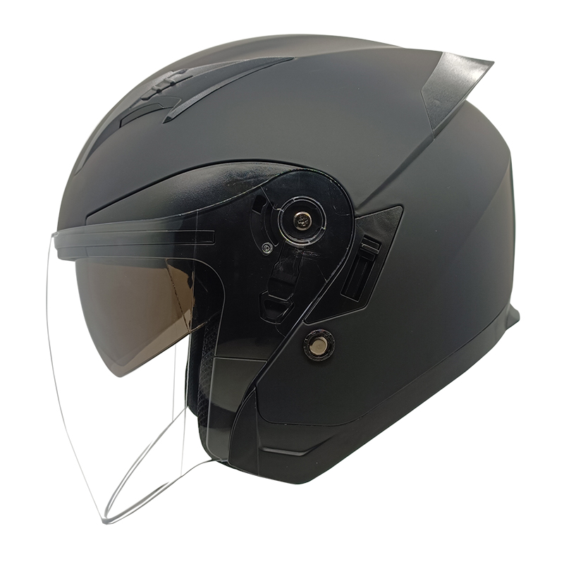 What kind of helmet is not stuffy when riding a motorcycle in summer?