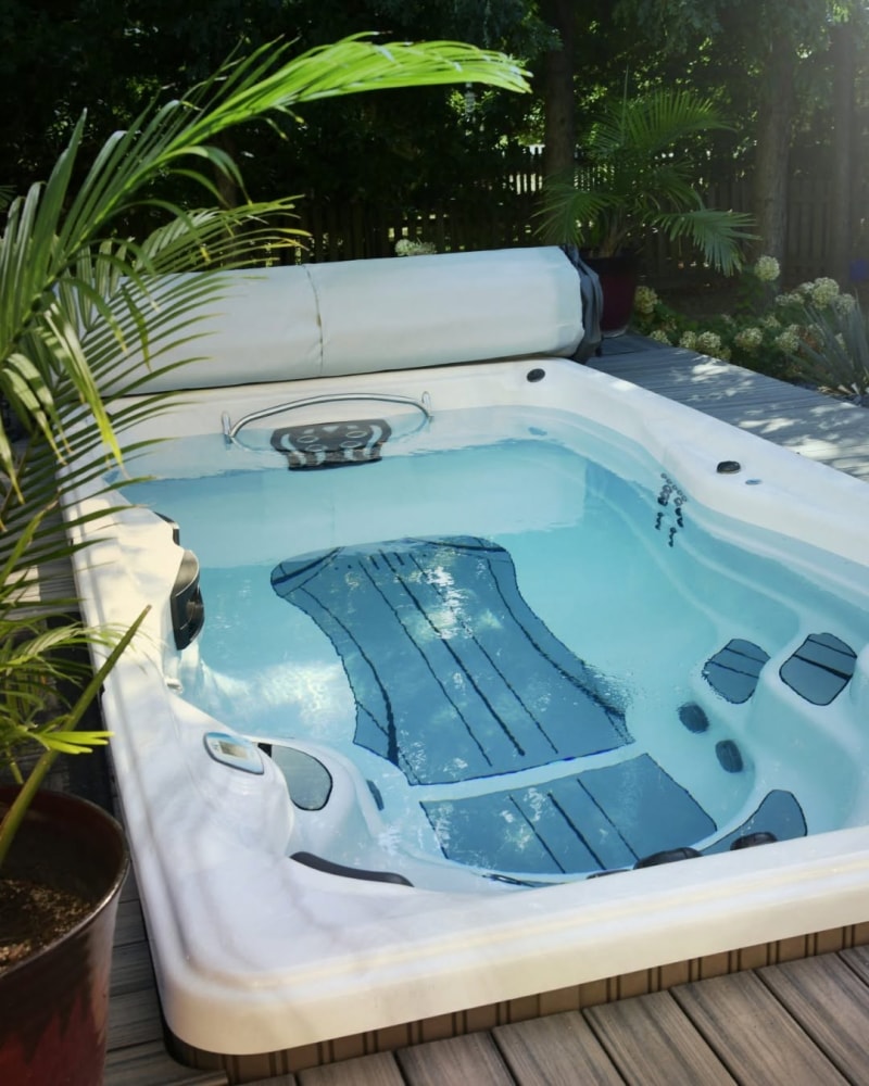 Bathtub & Pool (1).jpg