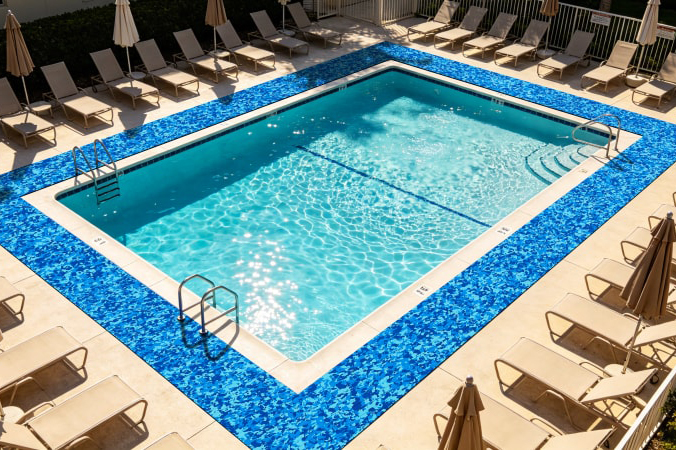 Bathtub & Pool