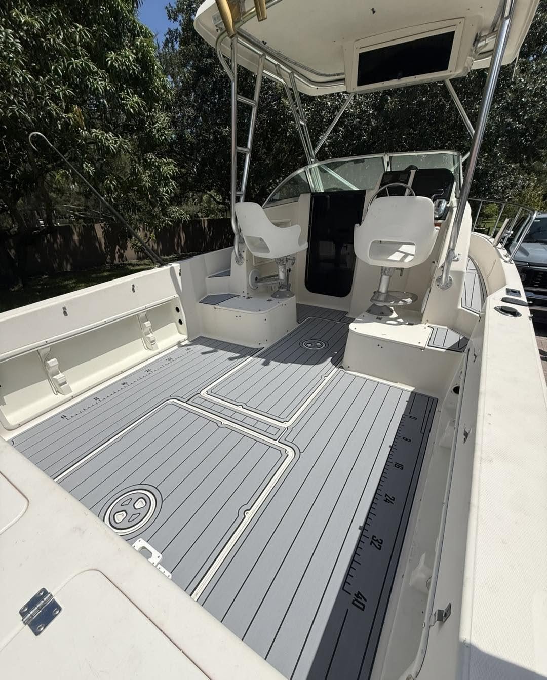 How Boat Flooring Designs Influence Overall Vessel Appearance