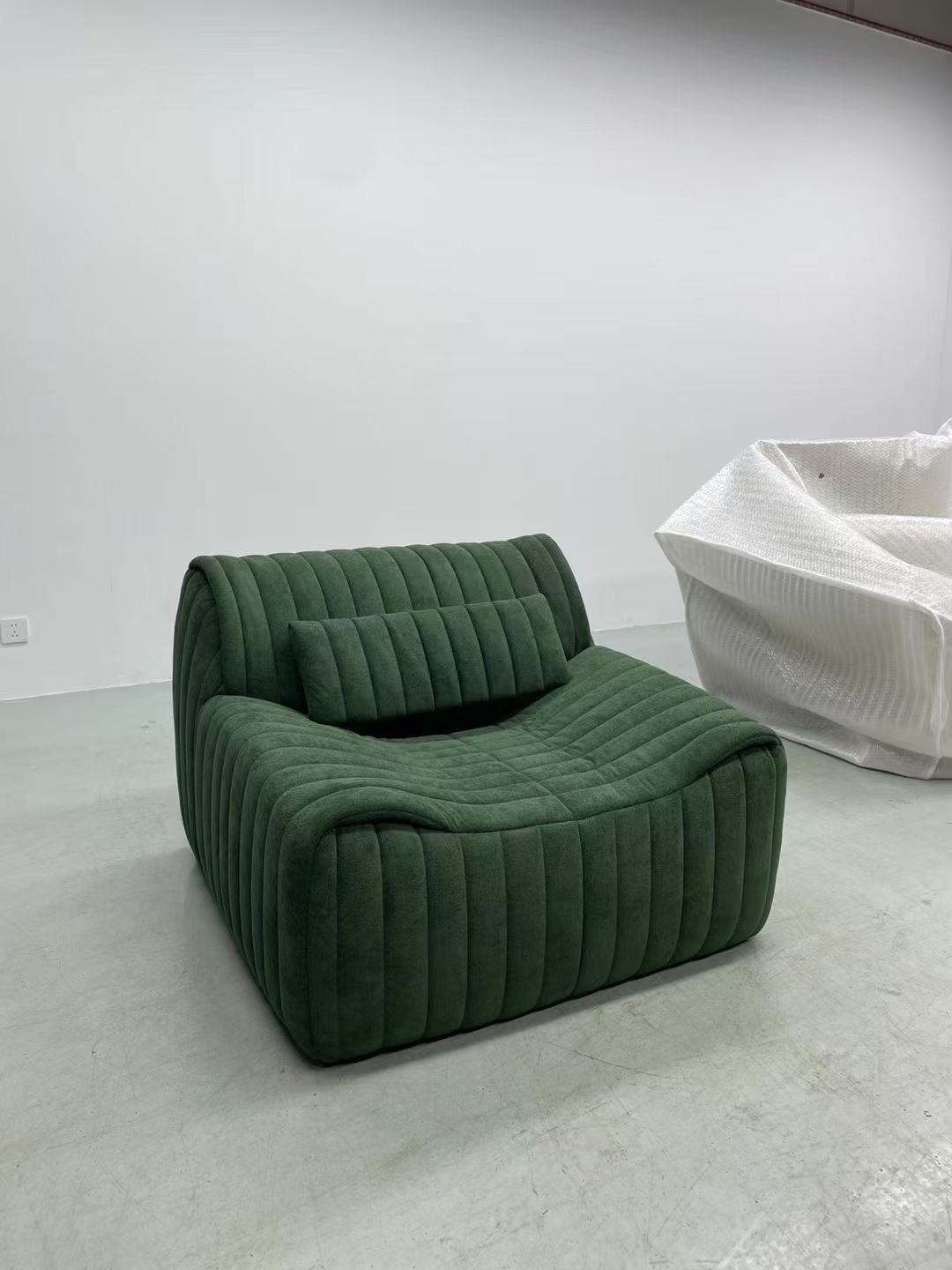 Vacuum compressed sofa (1)fuy