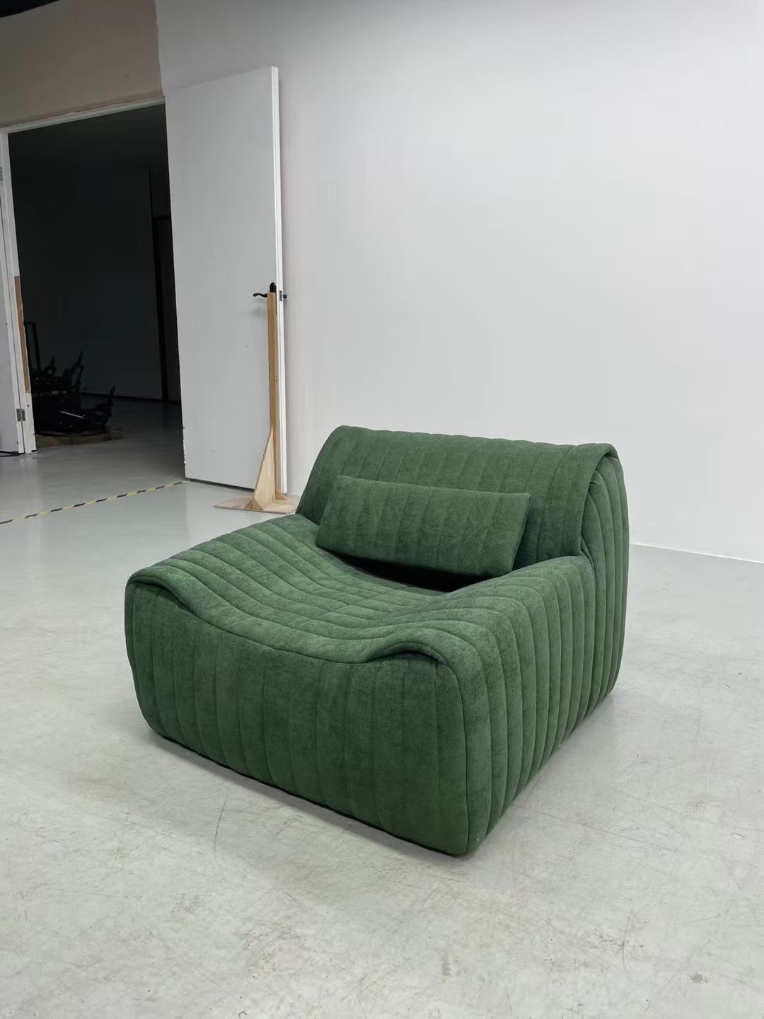 Vacuum compressed sofa (2)rqa