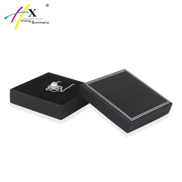 Simple black lid and base necklace storage box