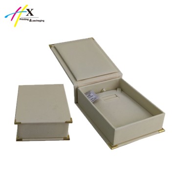 Jewelry set packing box with metal angles 