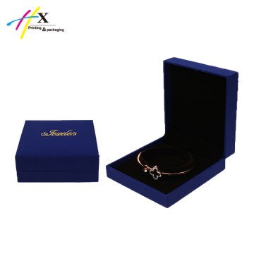 Beautiful bangle packing box with velvet insert
