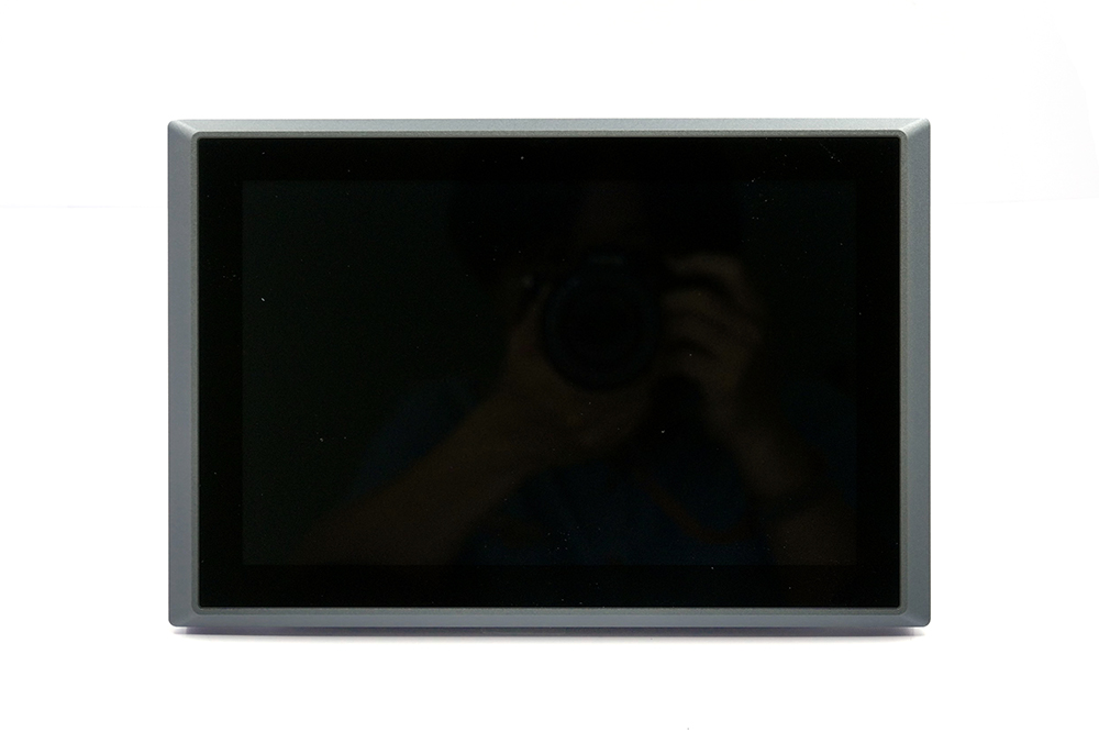 1000cd/m² High Bright X86 Outdoor HMI Panel, Wide Temp, 12th Gen Core CPU, Max 64GB DDR4, Multi Serial & Ethernet Ports