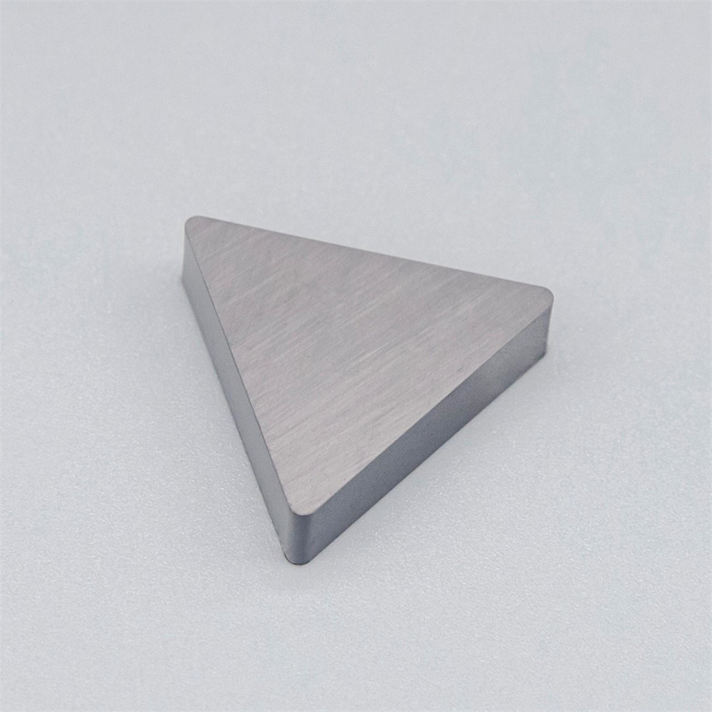 TNMG22040811
