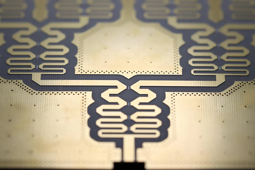 microwave PCB.webp