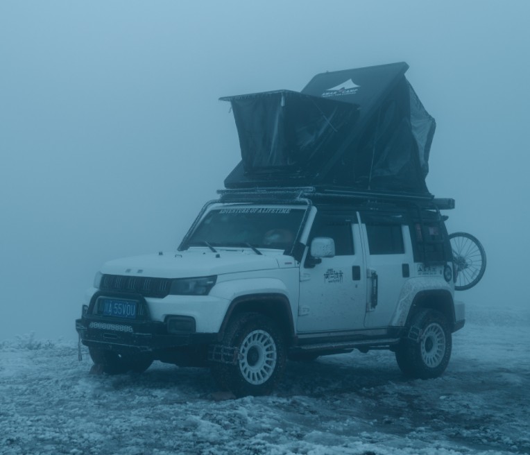 Winter Camping in a Roof Top Tent