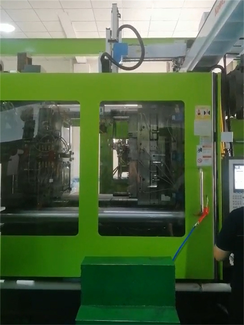 Pace-Saving Robot01