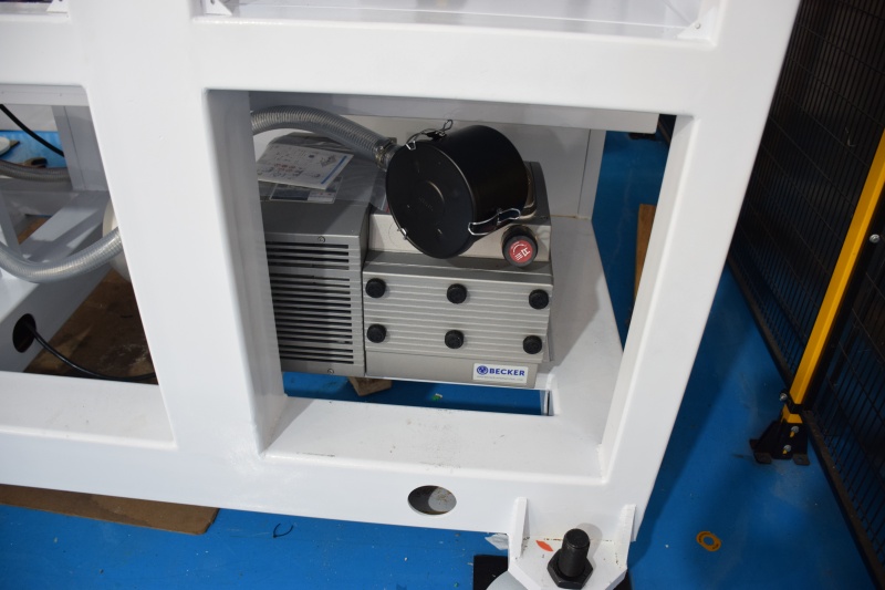 Side Entry PET Preform Take out Robot