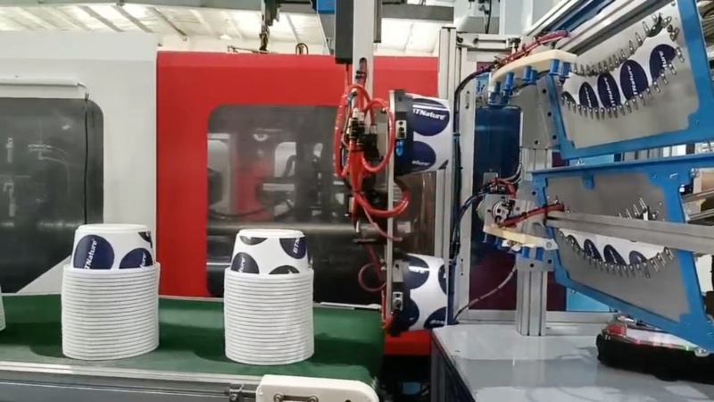 Top Entry IML Robot For CupBowlContainer