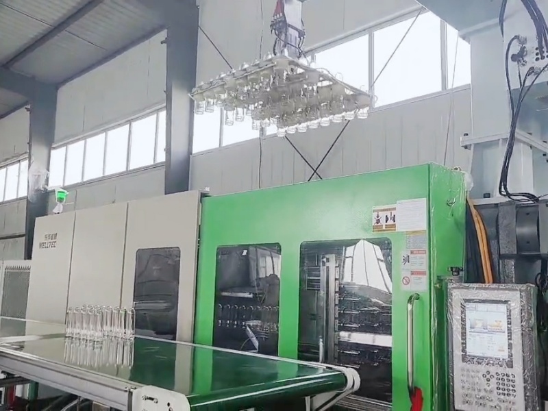 Top Entry PET Preform Take out Robot