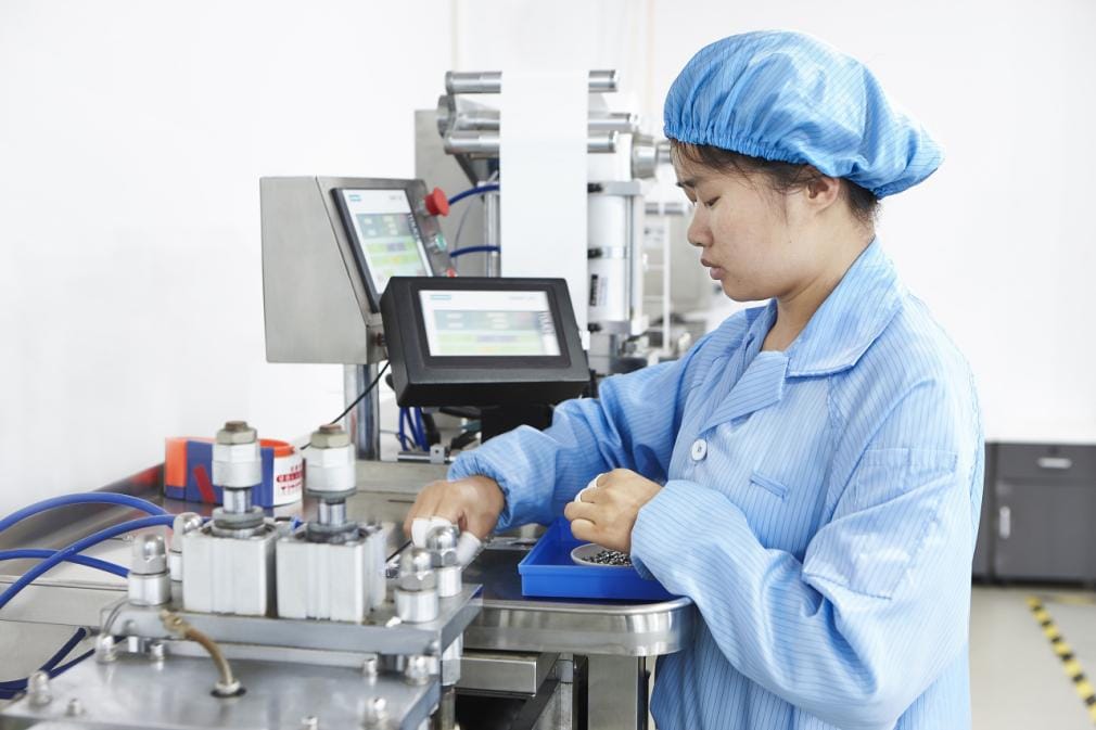 Filling the gap in the field of high-end dental implants in China (3).jpg