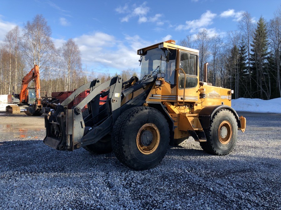 Наша компания предоставляет 17.00-25/1.7 ленты для LJUNGBY L10 wheel loader