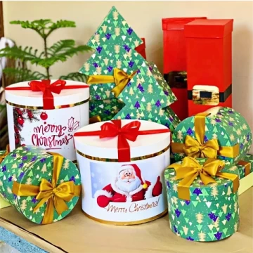 Christmas Gift Box - Round Tube Flower Packaging for Holidays