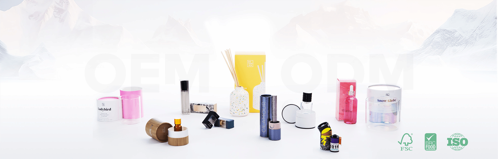 Custom environmentally-friendly green paper packaging for sustainable and unique branding.