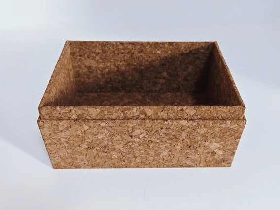 Pakkirina qutiya kartonê ya darîn a xwerû.